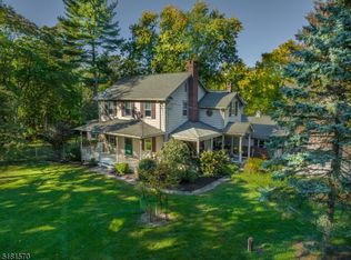 30 Valley Crest Rd, Annandale, NJ 08801