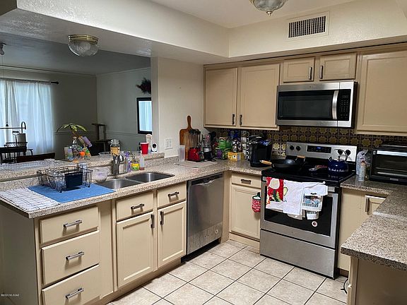 3rd image of 408 Calle Madrid