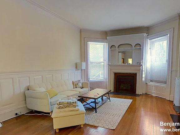 2nd image of 1071 Beacon St #11