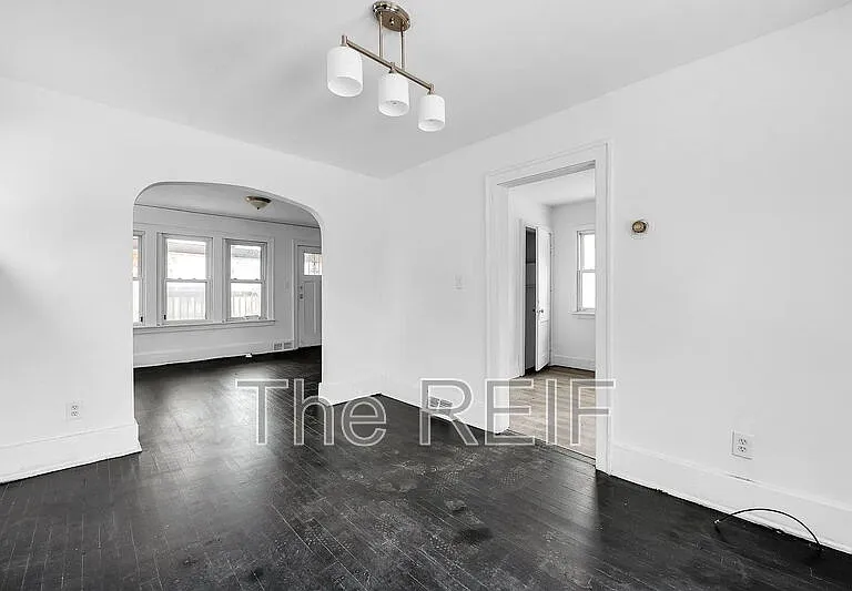 15906 Alden St — Photo 3