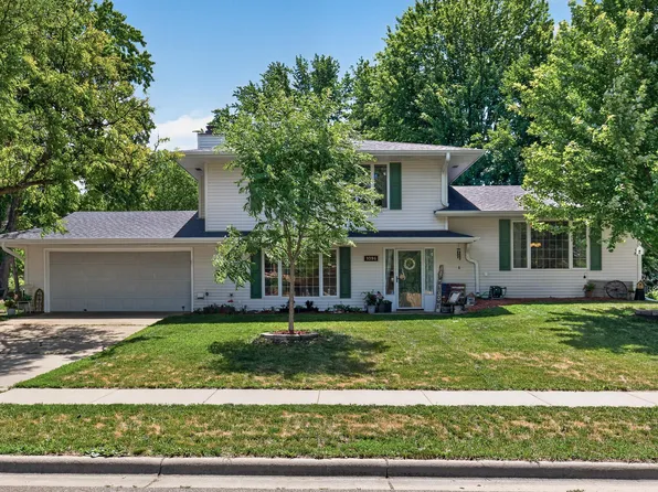 1094 Lowell Dr, Apple Valley, MN 55124