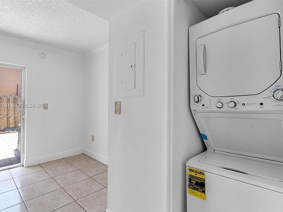 5th image of 8252 NW 6th Ter
