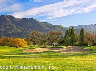 402 White Oak Dr, Santa Rosa, CA 95409