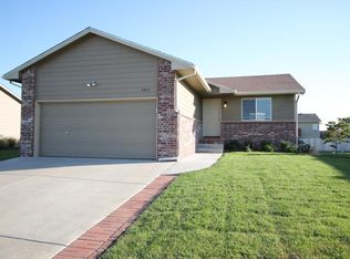 2417 E Casey Dr, Goddard, KS 67052