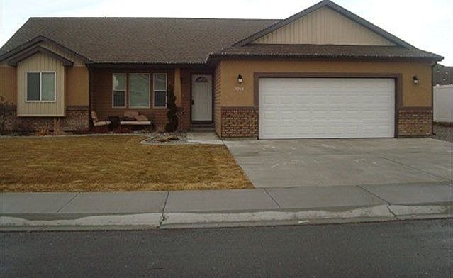 1st image of 1040 Ballard Ln