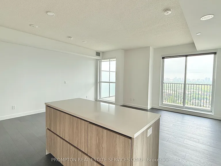 18 Esther Shiner Blvd #3503 — Photo 8