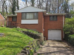 45 Iroquois Dr, Pittsburgh, PA