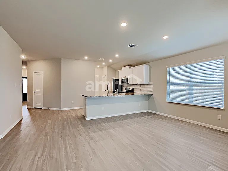 2713 Iberia Ct — Photo 7