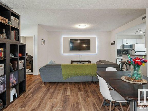 5th image of 79 Bellerose Dr #47D