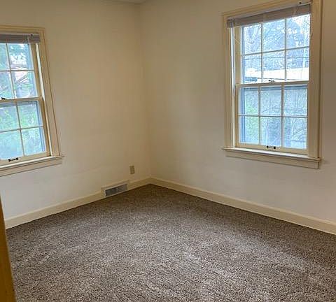 3rd image of 2318 Park Ave #2