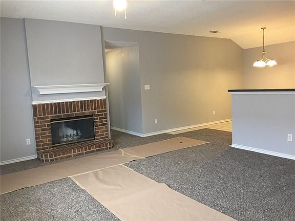5th image of 10423 Blackjack Oaks Dr