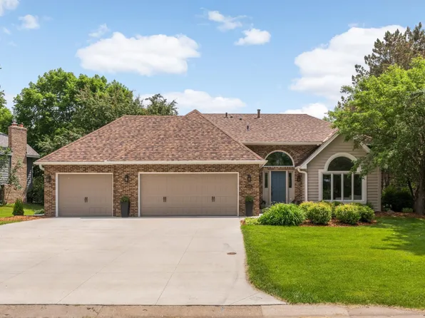 5550 Chatsworth St N, Shoreview, MN 55126