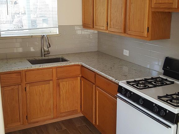 Kitchen New floor and countertop