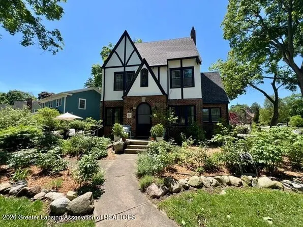 363 University Dr, East Lansing, MI 48823