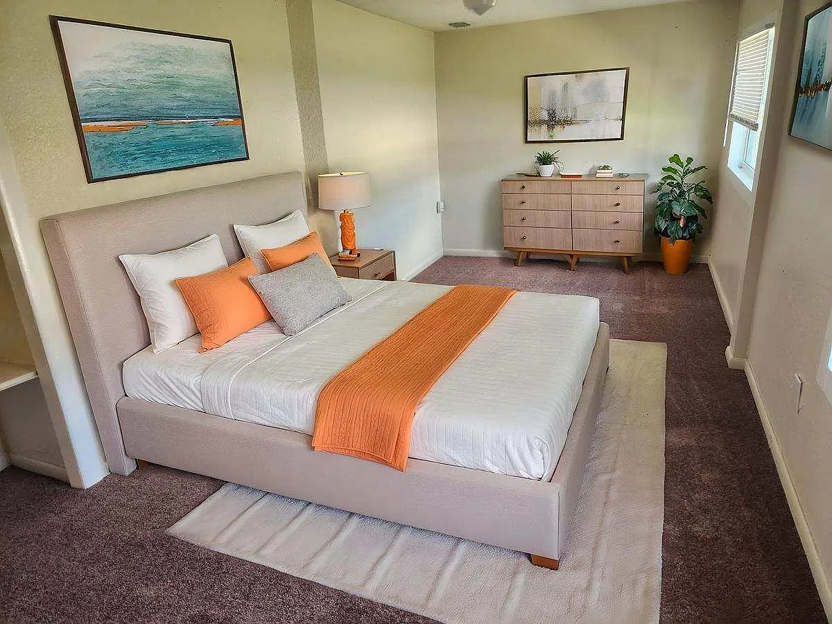 4 bed, 1600 sqft, $2,000 — Photo 3