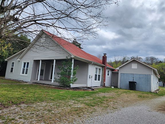 4th image of 218 E Lake Ave