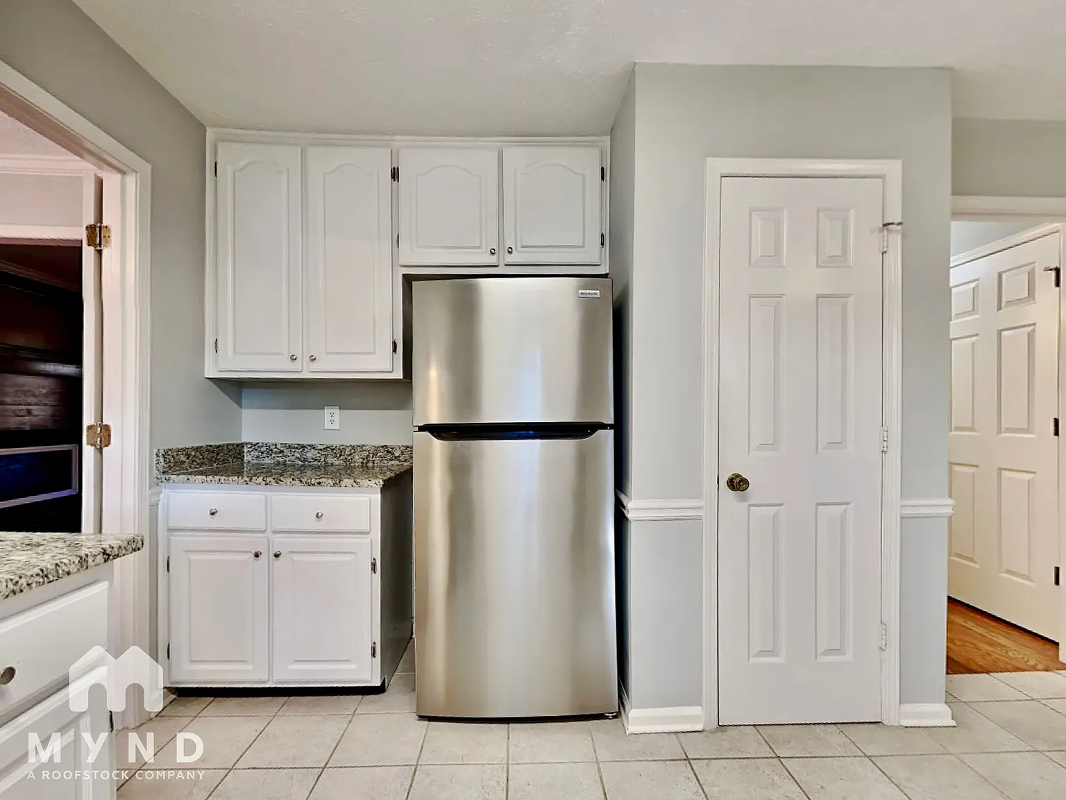 4 bed, 2.5 bath, 2365 sqft, $2,395 — Photo 4