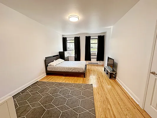 Rented by Brooklyn Property Group LLC | media 7
