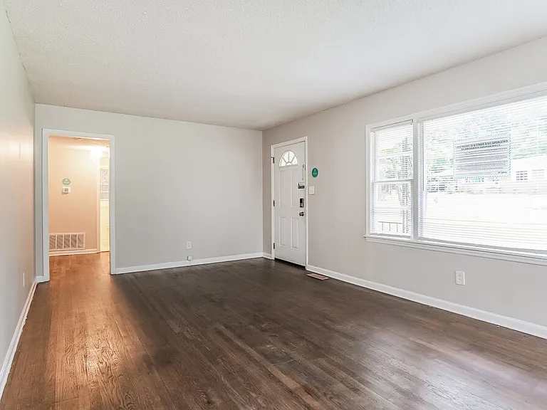 812 Nelson Dr — Photo 7