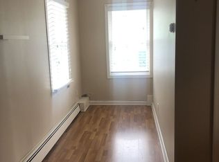 915 Shad Creek Rd, Far Rockaway, NY 11693