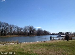 205 Riverside Dr, Chester, MD 21619