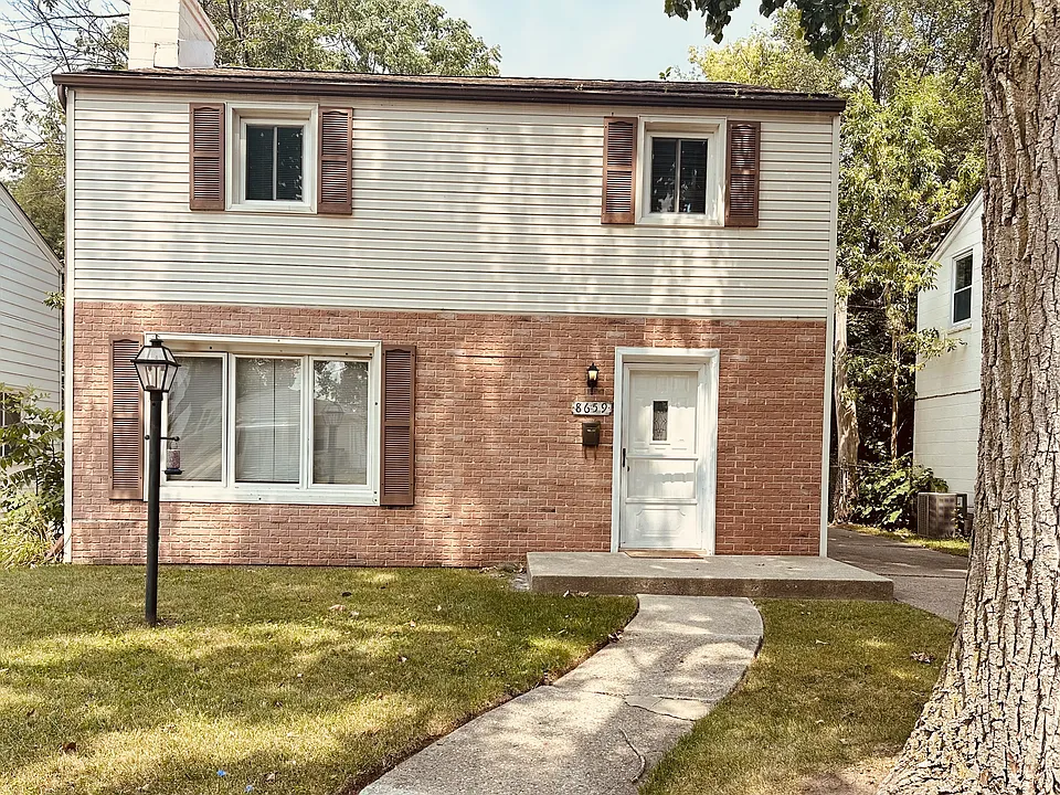 8659 Harding Ave