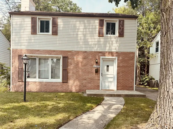 8659 Harding Ave, Center Line, MI 48015