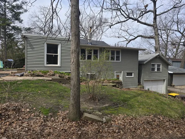 2616 Apache Trl, McHenry, IL 60051