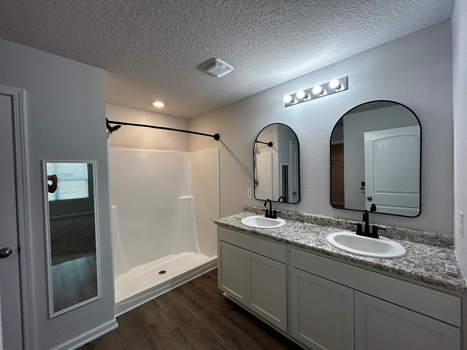 4 bed, 1747 sqft, $2,000 — Photo 3