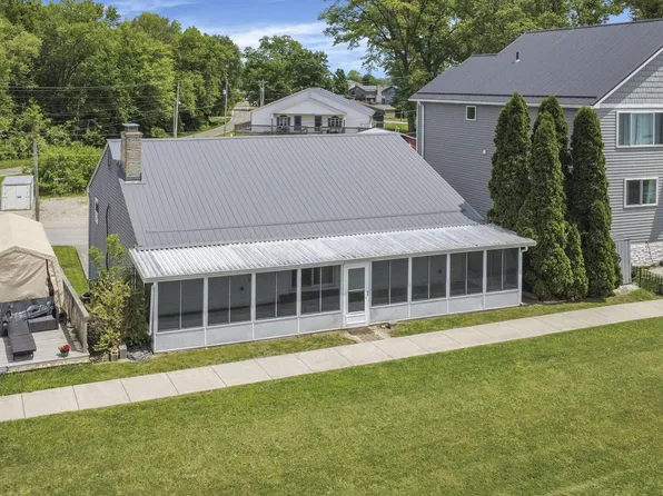 3503 Sellers Dr NE, Millersport, OH 43046