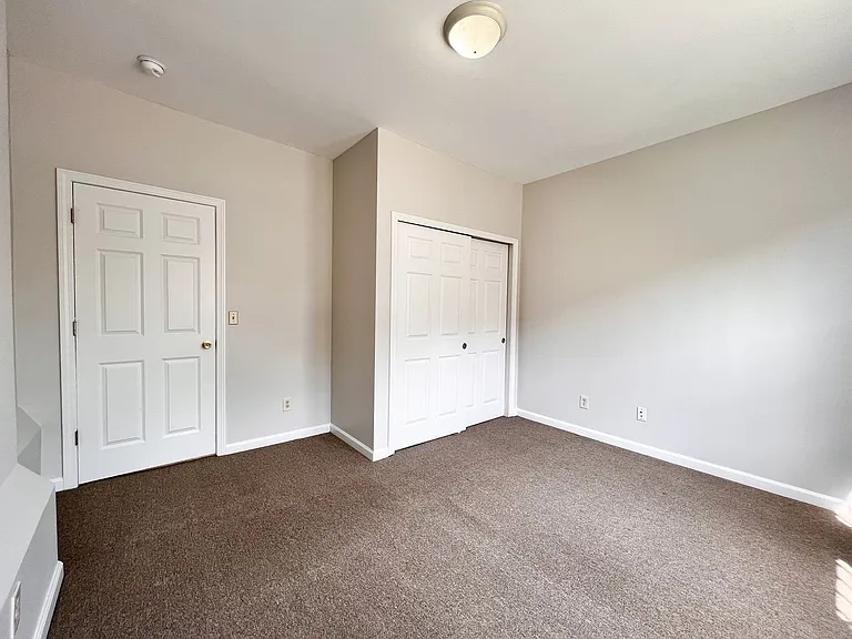 158-160 Westland St / Amauta Apartments, LLC — Photo 2