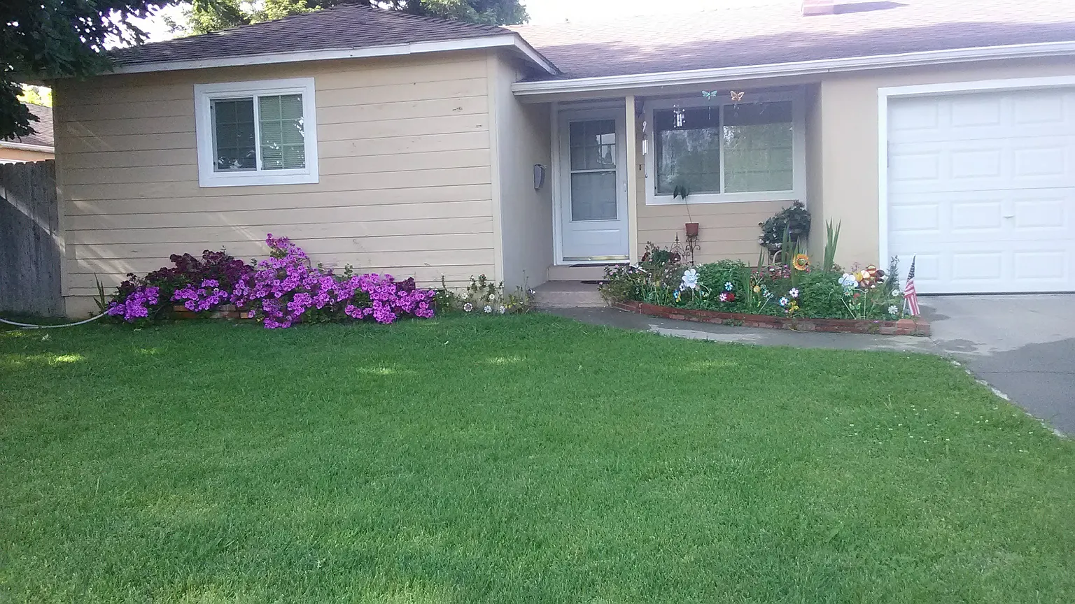 107 Orchard St photo 1