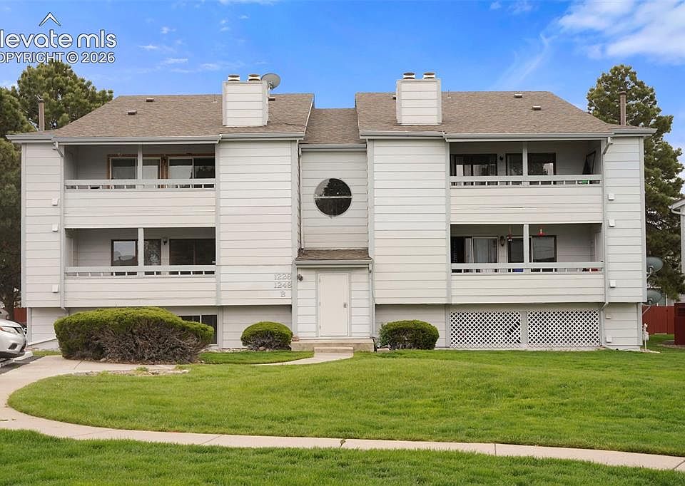 1st image of 1238 Firefly Cir
