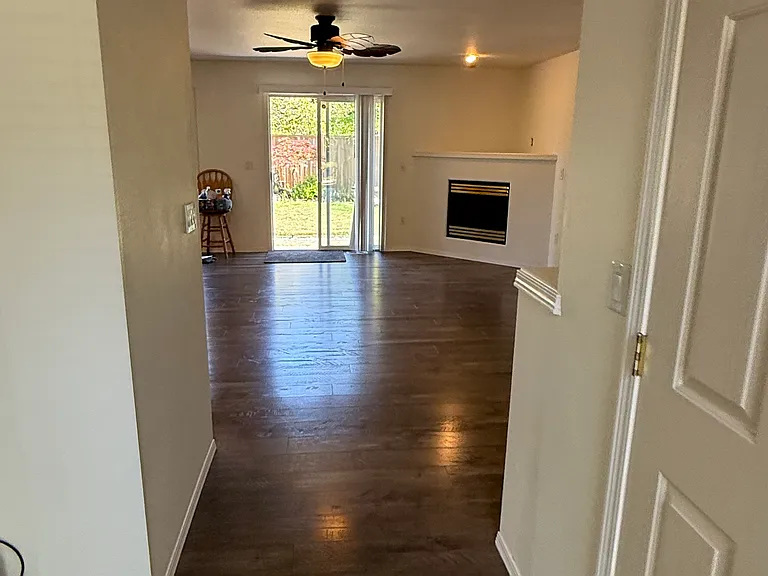 6721 Parker Rd E — Photo 3