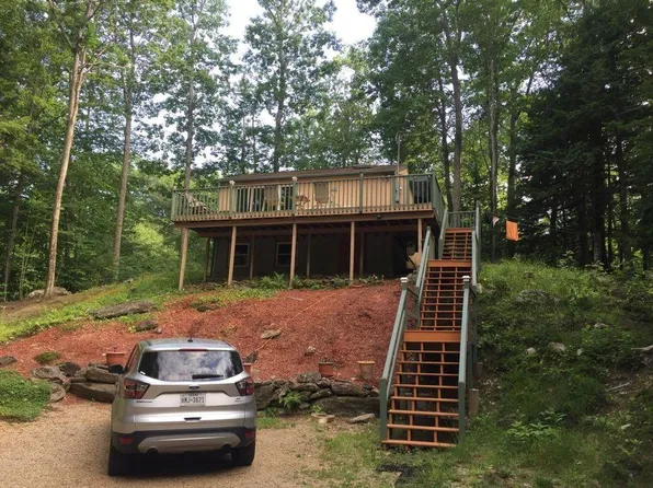 (undisclosed Address), Farmington, NH 03835