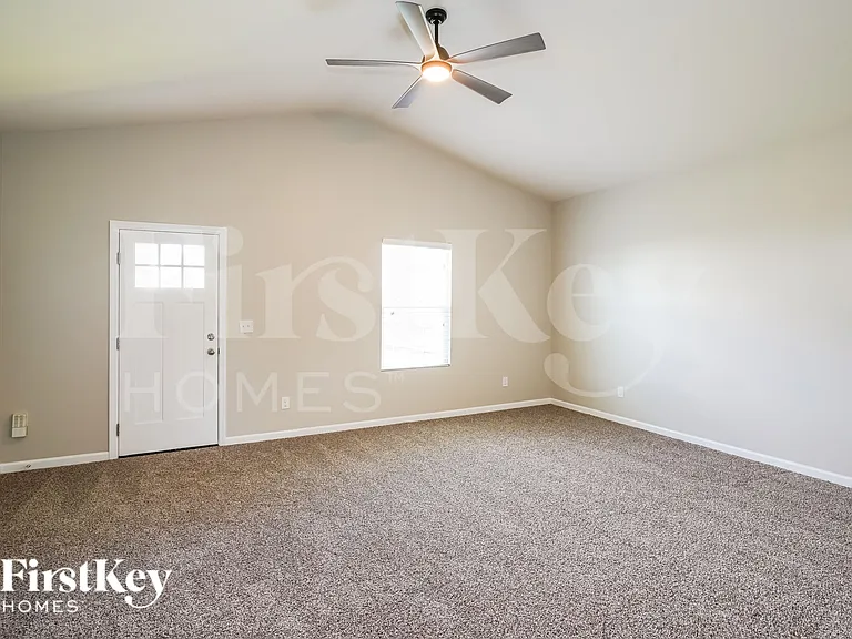 3437 Pitchers Ln — Photo 2