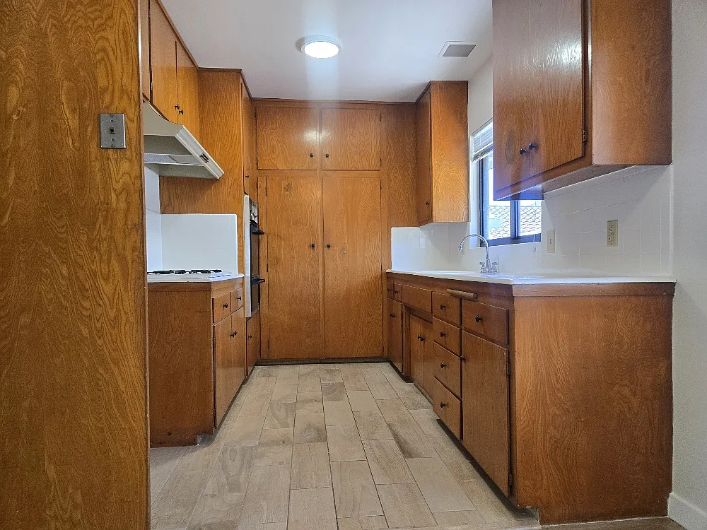 1 bed, 700 sqft, $1,995 — Photo 2