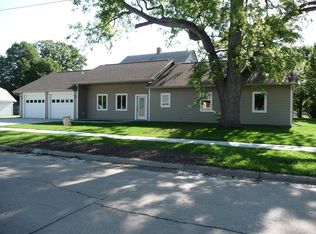 505 S Maple St, Jefferson, IA 50129