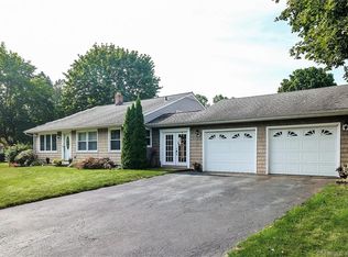 125 Ruby Ln, Stratford, CT 06614