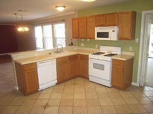 5th image of 1710 Columbine Ln