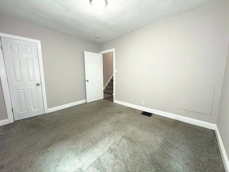1708 Hunt Rd — Photo 7