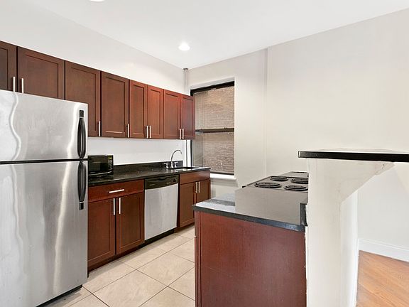 3rd image of 530 W 123rd St APT 7