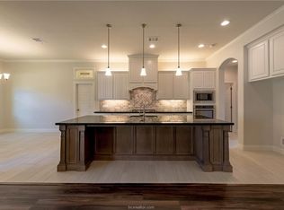 3504 Foxcroft Path, Bryan, TX 77808