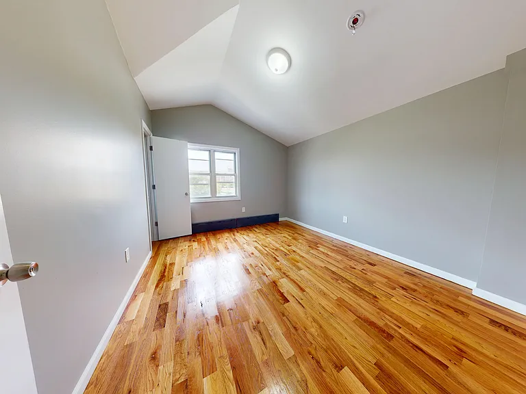 211 Granite Ave #1 — Photo 10
