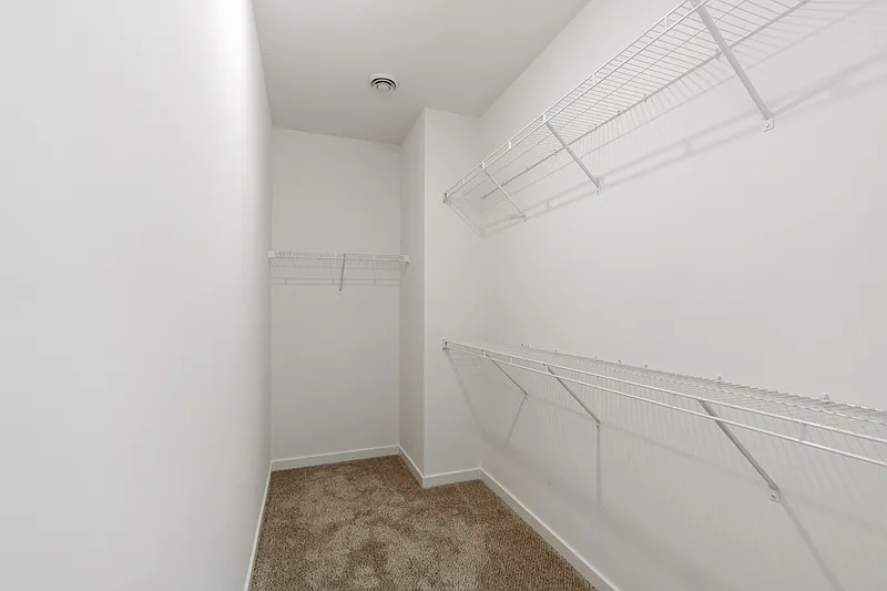 3 bed, 2.0 bath, 1562 sqft, $2,595 — Photo 4