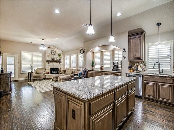 4th image of 105 Jean Ln