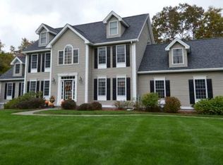 126 Pelham Rd, Salem, NH 03079