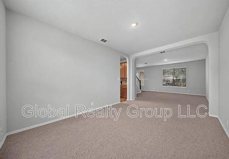 228 Crimson Tree — Photo 9