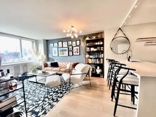 4th image of 301 W 53rd St APT 16D