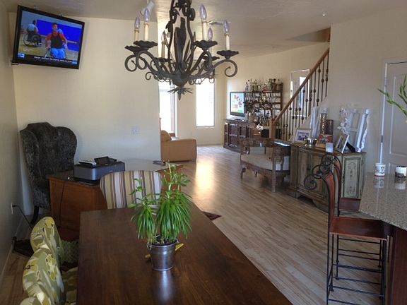 Dining/kitchen/wetbar